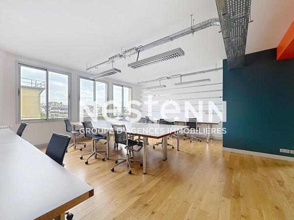 Nestenn - Paris 10e - Saint-Vincent-de-Paul - Appartement + Surface Commerciale de 66 m2 - 6e étage avec ascenseur - Vue dégagée sur Paris - Cave