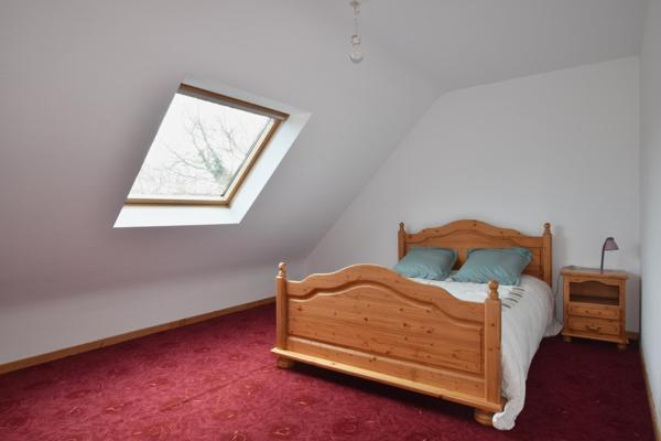 Maison à KERLAZ, 29100 - 5 pièces 140m²