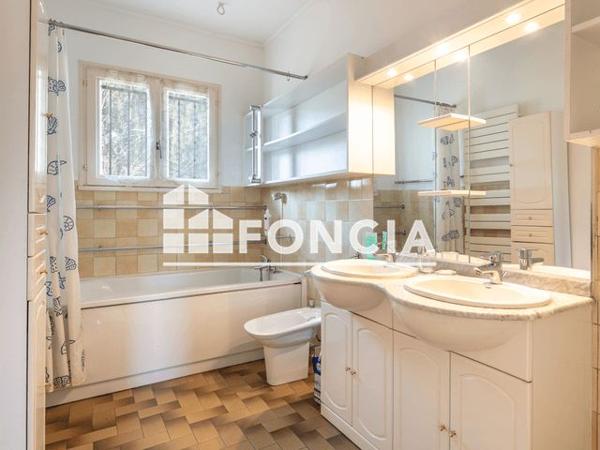 À vendre Maison 7 pièces 208 m² - Brié-et-angonnes 38320