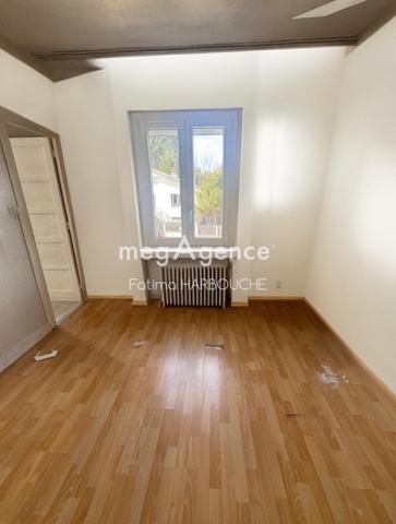 Maison à LA RICAMARIE, 42150 - 9 pièces 170m²