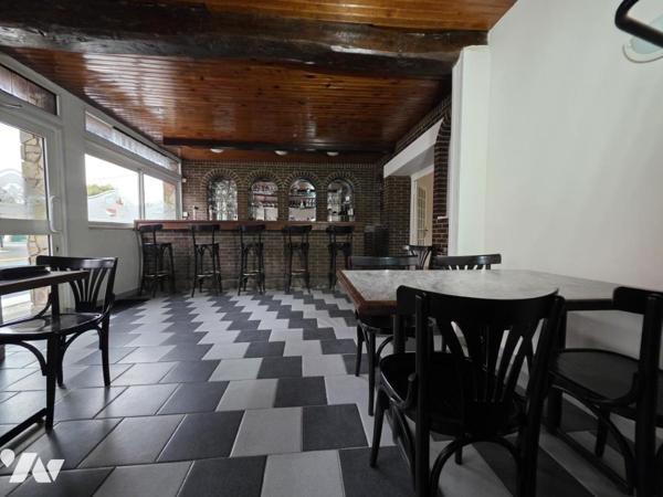 Maison 4 chambres + commerce (ancien café)