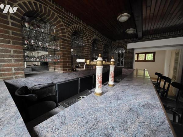 Maison 4 chambres + commerce (ancien café)