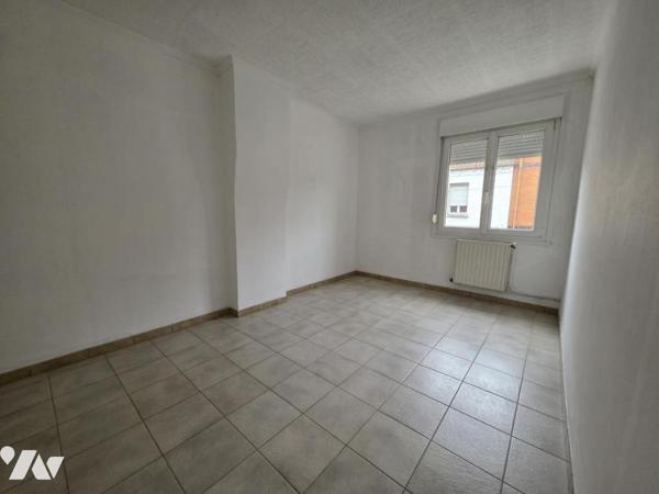 Maison 4 chambres + commerce (ancien café)