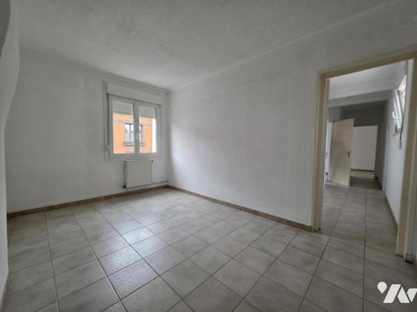 Maison 4 chambres + commerce (ancien café)