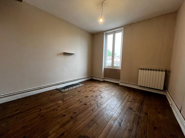 A vendre Maison de ville avec jardin Mont De Marsan 2 chambres potentiel travaux