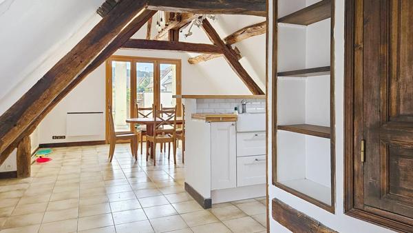 Appartement 2 pièces au dernier étage avec terrasse et parking