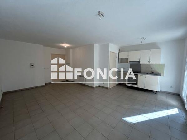Location Appartement 2 pièces 45.2 m² - 8 AV. GEN. M. CHEVANCE-BERTIN Marseille 15 13015