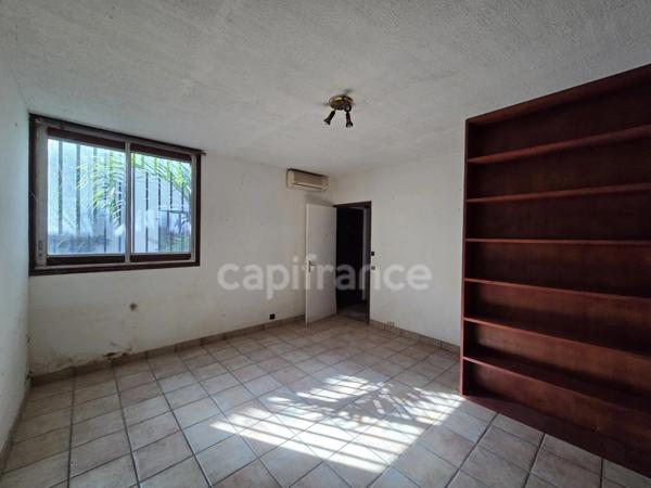 T2 avec jardin à la Marina du Gosier – Emplacement rare & recherché