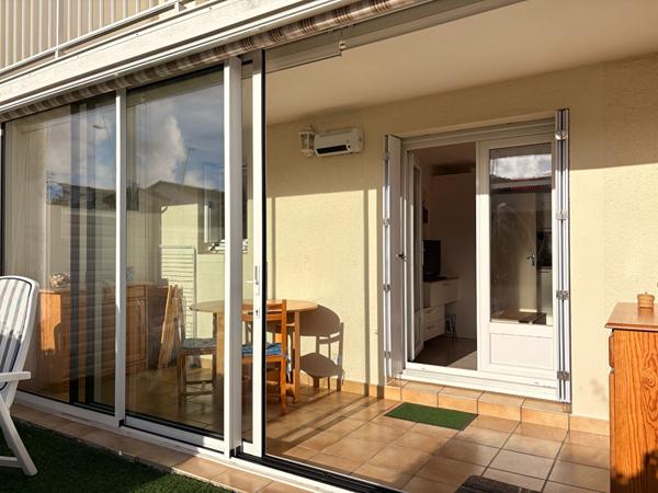 2 pièces avec loggia 300 m plage Vaux sur mer