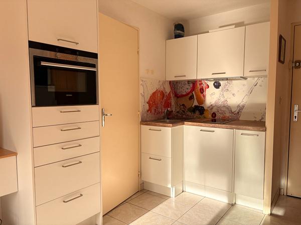 2 pièces avec loggia 300 m plage Vaux sur mer