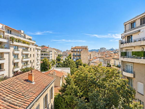 CARRE D'OR - 13008 - APPARTEMENT 4PIECES - TERRASSE - STUDIO - CAVE