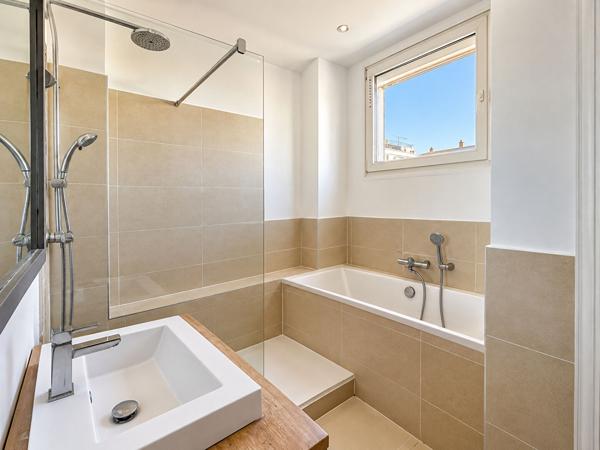CARRE D'OR - 13008 - APPARTEMENT 4PIECES - TERRASSE - STUDIO - CAVE