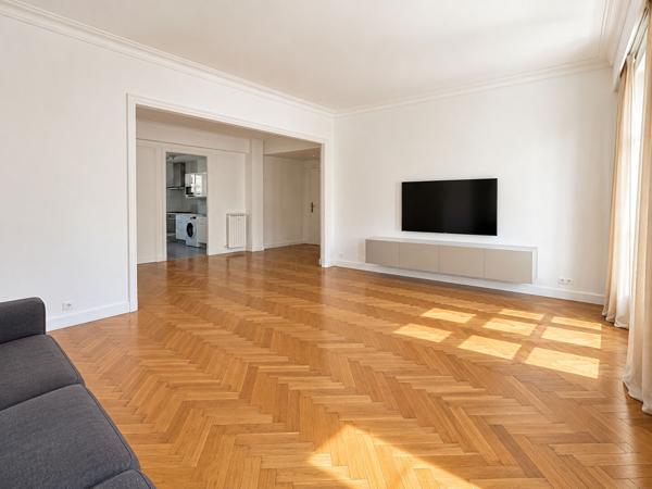 CARRE D'OR - 13008 - APPARTEMENT 4PIECES - TERRASSE - STUDIO - CAVE