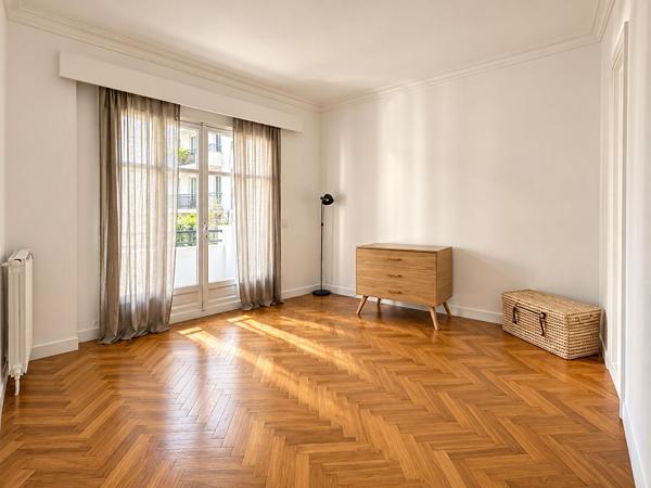 CARRE D'OR - 13008 - APPARTEMENT 4PIECES - TERRASSE - STUDIO - CAVE