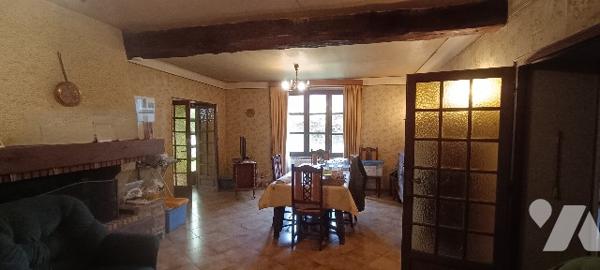 Commune de Paley, corps de ferme à rénover, trois pièces avec dépendances et  5 296 m² de terrain.