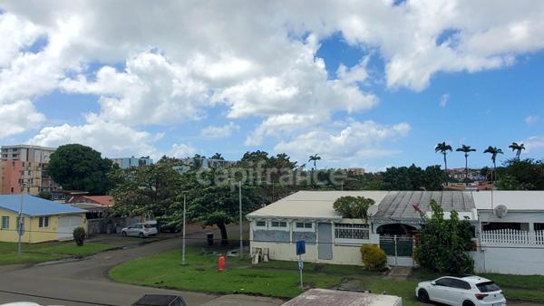 A louer - Local commercial neuf - 130m² - Fort de France - Dillon