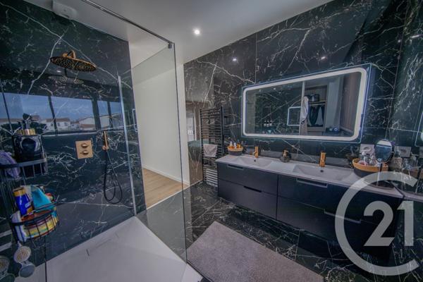 Maison à vendre  4 pièces - 136,10 m2 BLANQUEFORT - 33