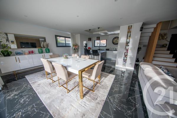 Maison à vendre  4 pièces - 136,10 m2 BLANQUEFORT - 33