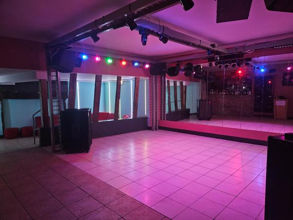 appartement 105 m2 + local commercial discothèque