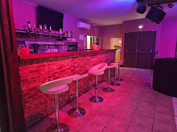 appartement 105 m2 + local commercial discothèque