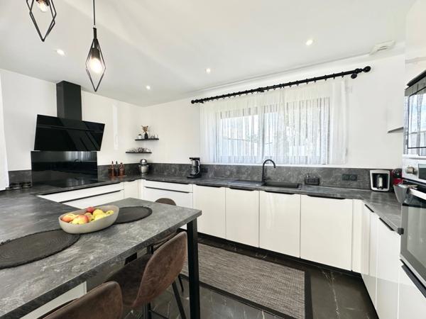 MAISON CONTEMPORAINE 135m² - SAINT AVÉ