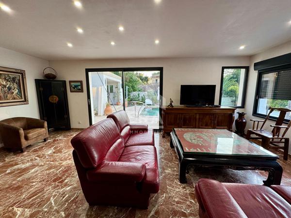 Maison Ceyreste 5 pièce(s) 181.82 m2