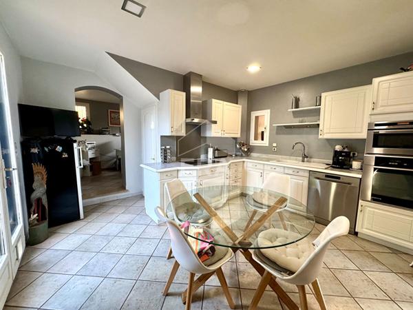 Maison Ceyreste 5 pièce(s) 181.82 m2