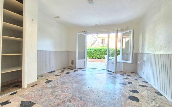 Appartement à vendre    1 pièce • 19,71 m2 Sanary-sur-Mer