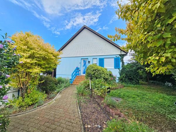 Plain-pied lumineux à réinventer, avec terrasse et piscine