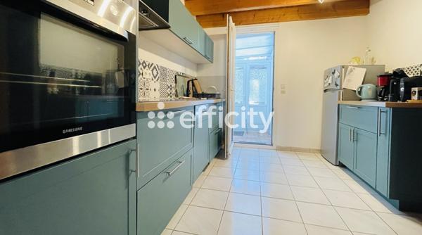 Maison
         4 pièces
        - 78 m² Exclusivité 250 000 € *