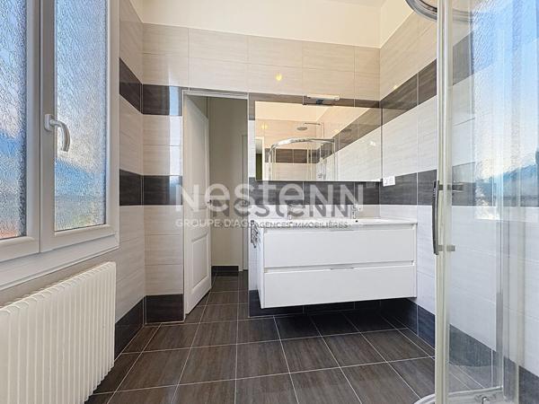 Maison Limoges quartier Ruchoux, 5 pièces 140 m2, 3 chambres, 2 bureaux, garage 2 voitures, jardin clos.