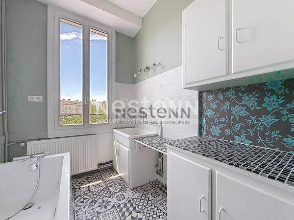 Maison Limoges quartier Ruchoux, 5 pièces 140 m2, 3 chambres, 2 bureaux, garage 2 voitures, jardin clos.