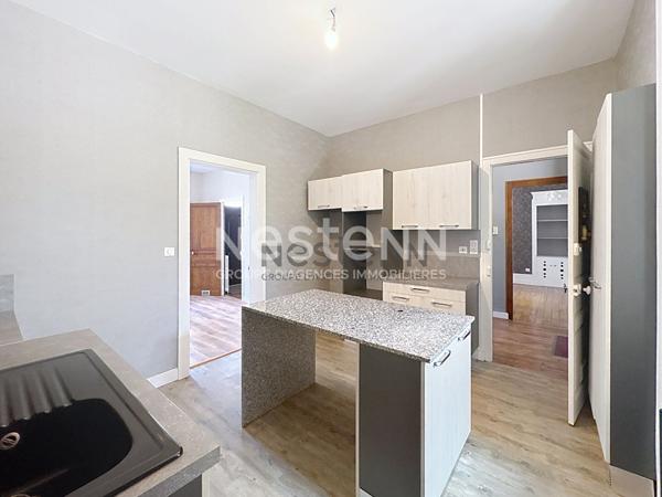 Maison Limoges quartier Ruchoux, 5 pièces 140 m2, 3 chambres, 2 bureaux, garage 2 voitures, jardin clos.