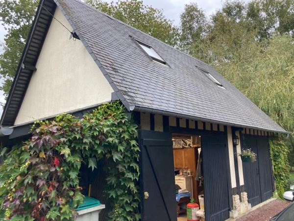 Maison en colombage avec piscine couverte et dépendances Bonneville la Louvet