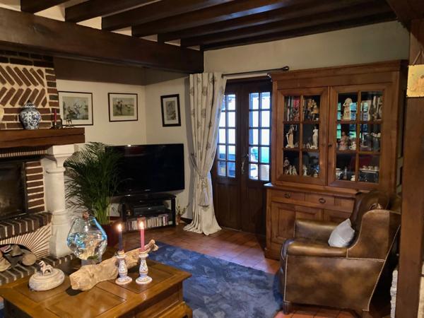 Maison en colombage avec piscine couverte et dépendances Bonneville la Louvet