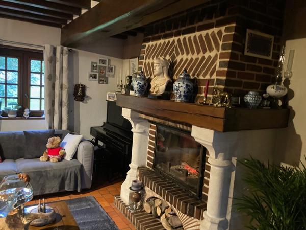 Maison en colombage avec piscine couverte et dépendances Bonneville la Louvet