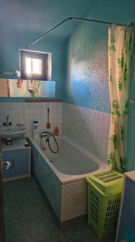 Maison de charme en pierre  90.9 M² CARREZ . Jardin, Mazet  en pierres et Forage privatif