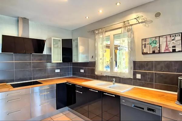 Jardin, piscine, volumes, confort, 4 chambres