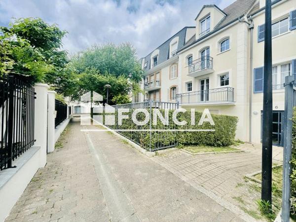 Location Studio 26.26 m² - 8 RUE DE LA BERGERIE Voisins Le Bretonneux 78960