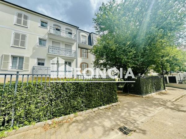 Location Studio 26.26 m² - 8 RUE DE LA BERGERIE Voisins Le Bretonneux 78960