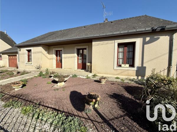 Maison traditionnelle 4 pièces de 129 m² à Château-Gontier (53200)