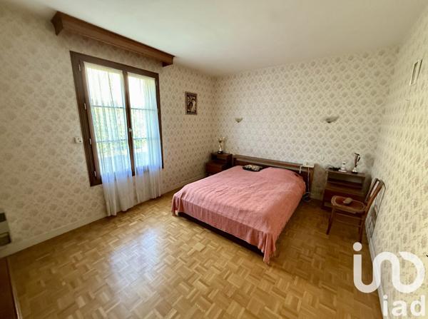 Maison traditionnelle 4 pièces de 129 m² à Château-Gontier (53200)