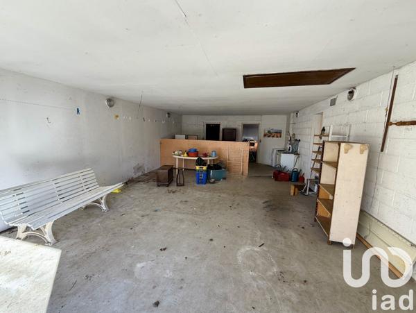 Maison traditionnelle 4 pièces de 129 m² à Château-Gontier (53200)