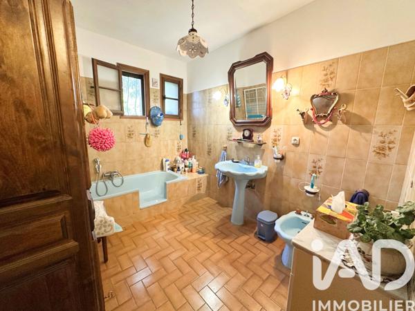 Maison à vendre 9 pièces 210 m² Fréjus