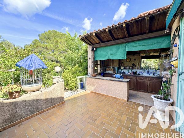 Maison à vendre 9 pièces 210 m² Fréjus