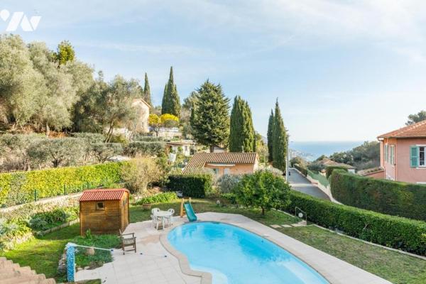 Propriété avec piscine et terrasses sur terrain plat au cœur du quartier Saint-Michel