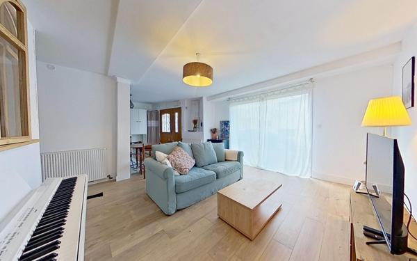 Maison à louer    2 pièces • 49,03 m2 Bègles