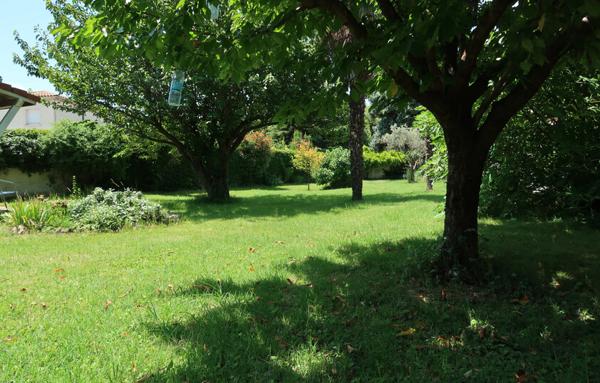 Terrain à Batir de 677 m²