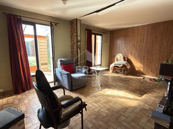 Maison des années 80 à rénover, Mondeville (Caen rive droite)
