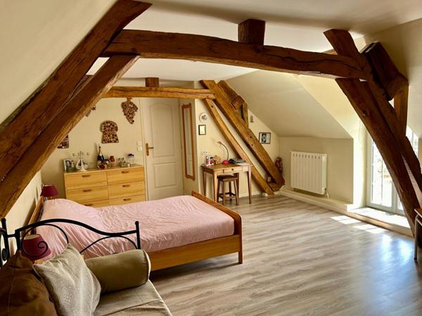 LONGERE RENOVEE  150M2  PAS DE TRAVAUX